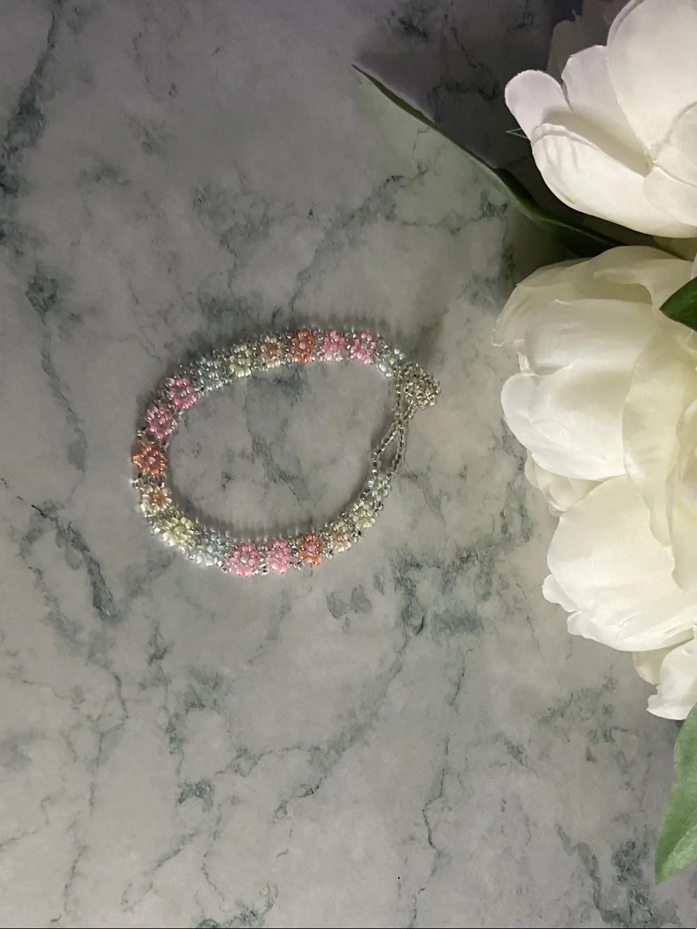 Delicate Multicolor Beaded Flower Bracelet - Pastel Pink, Peach & White